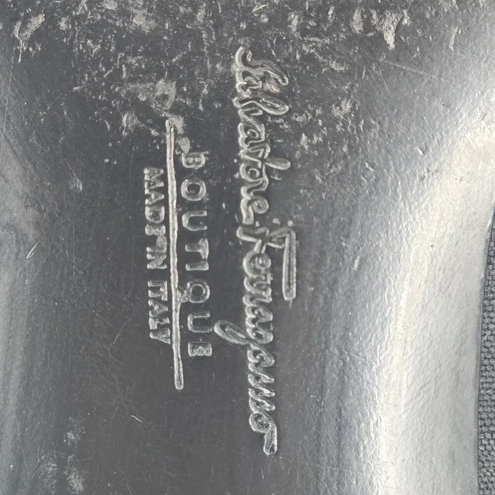 Salvatore Ferragamo Italy Womens 8AA Black Signature Gancini Dress Shoe Pumps - Picture 11 of 11